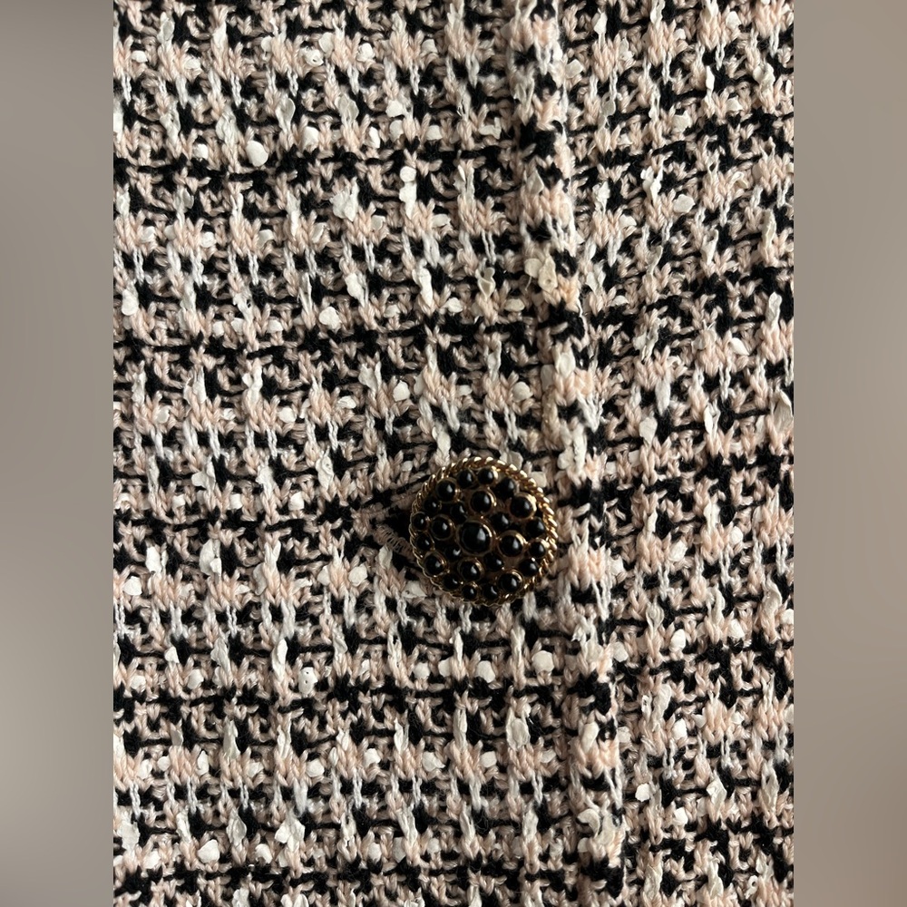 St. John Black and Cream Tweed Jacket - Picture 4 of 5